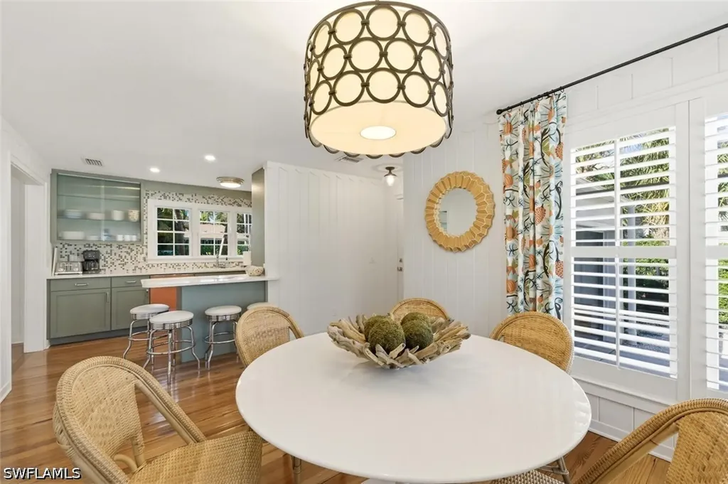 92 10th Avenue S Naples FL 34102