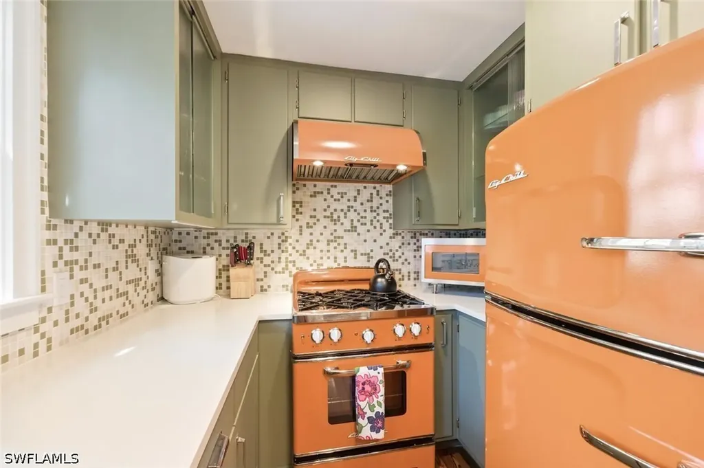 92 10th Avenue S Naples FL 34102
