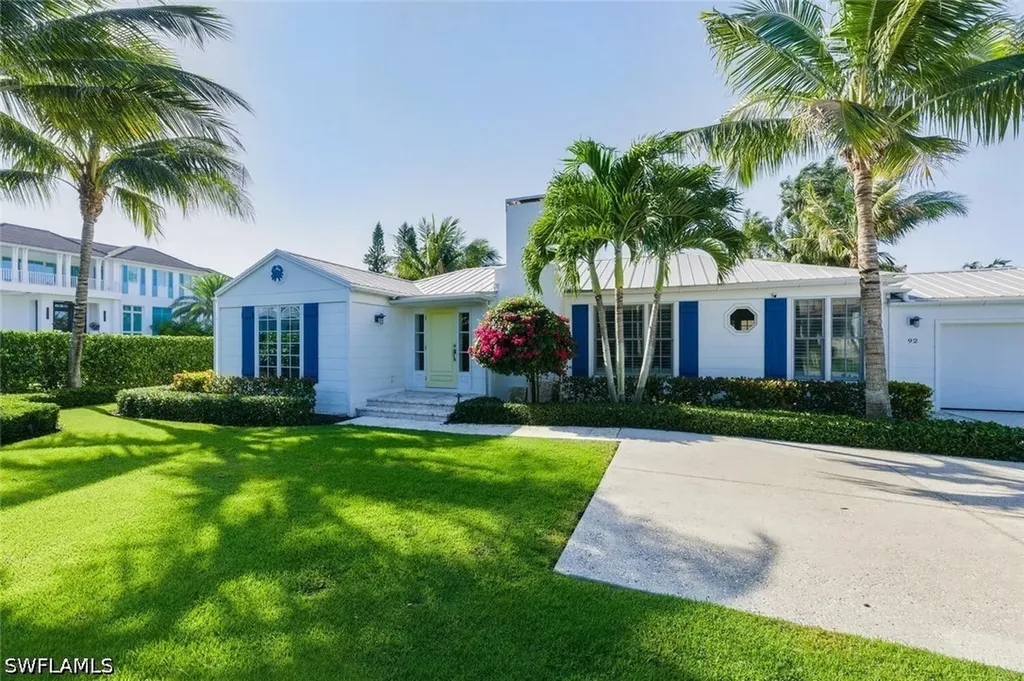 92 10th Avenue S Naples FL 34102