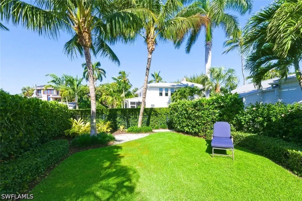 92 10th Avenue S Naples FL 34102