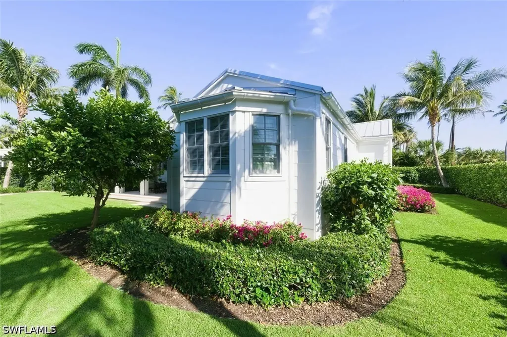 92 10th Avenue S Naples FL 34102