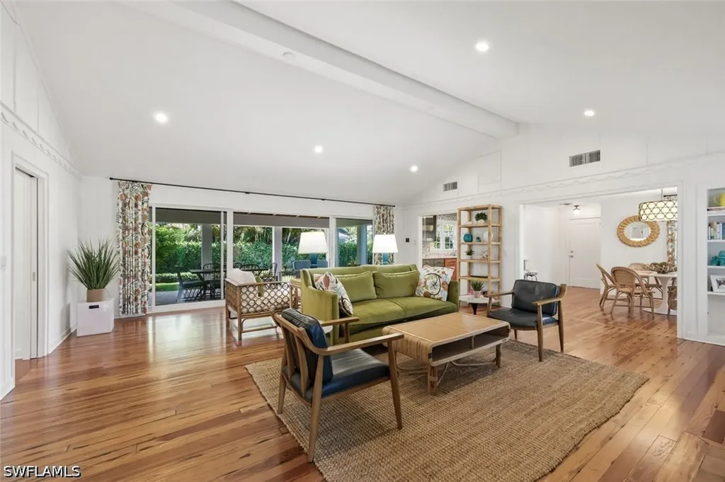 92 10th Avenue S Naples FL 34102