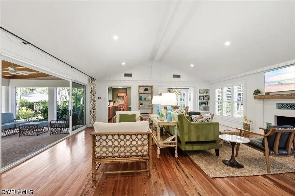 92 10th Avenue S Naples FL 34102