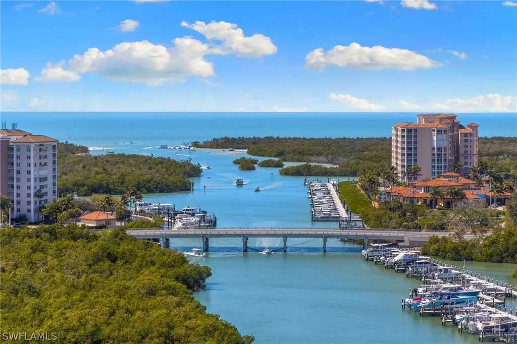 430 Cove Tower Drive Naples FL 34110