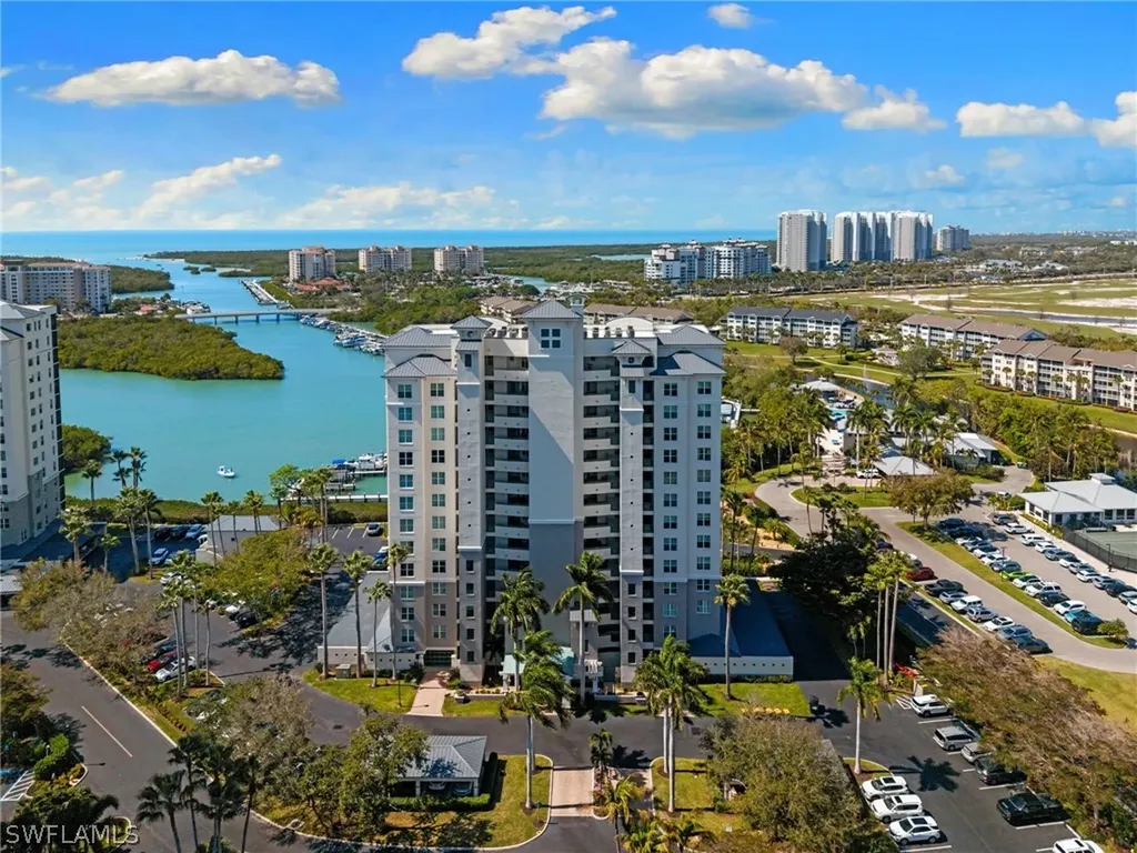 430 Cove Tower Drive Naples FL 34110