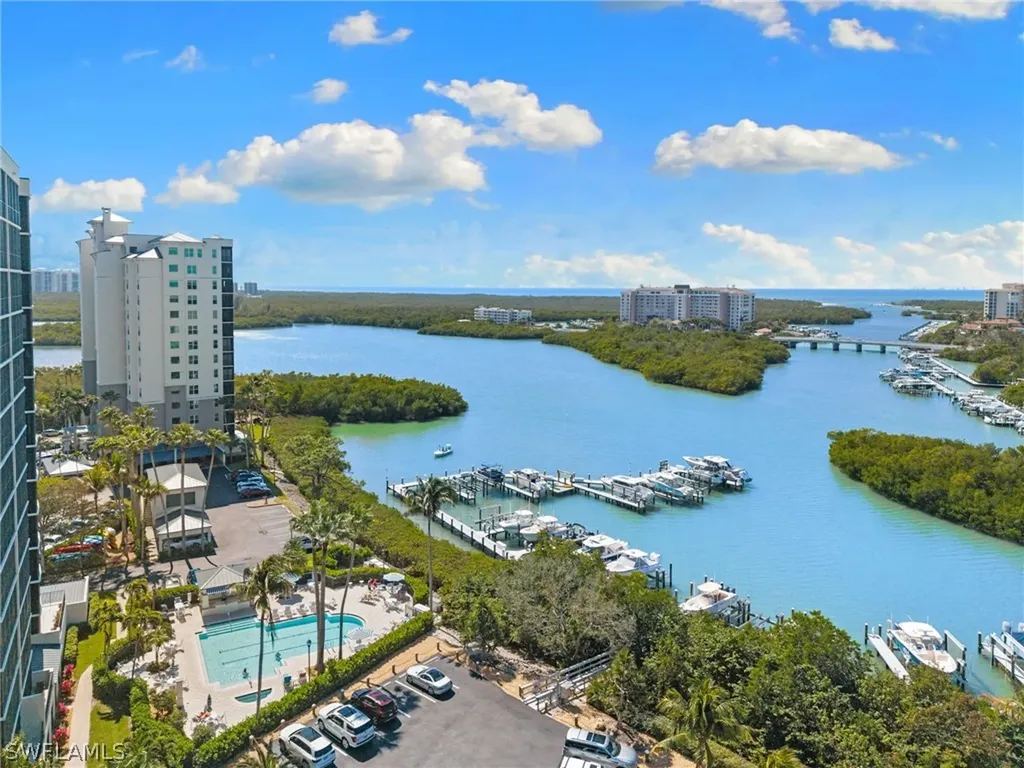 430 Cove Tower Drive Naples FL 34110