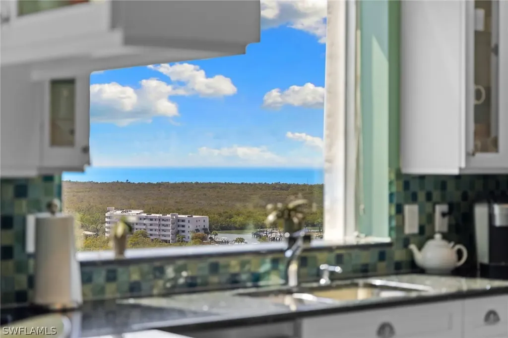 430 Cove Tower Drive Naples FL 34110