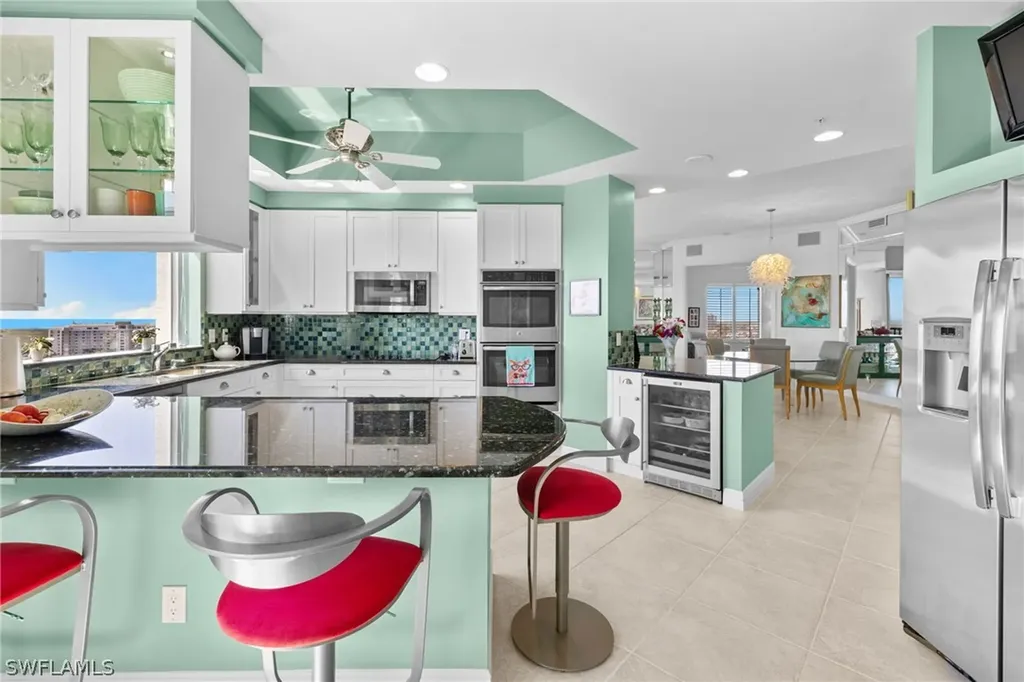 430 Cove Tower Drive Naples FL 34110