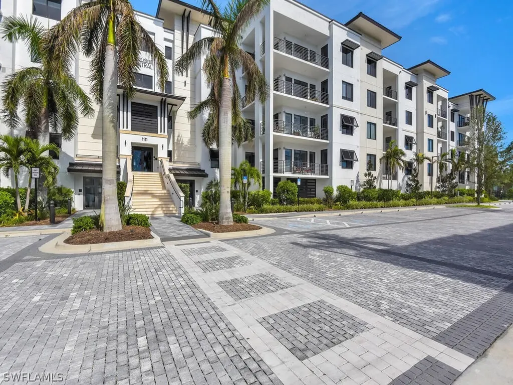 1111 Central Avenue Naples FL 34102