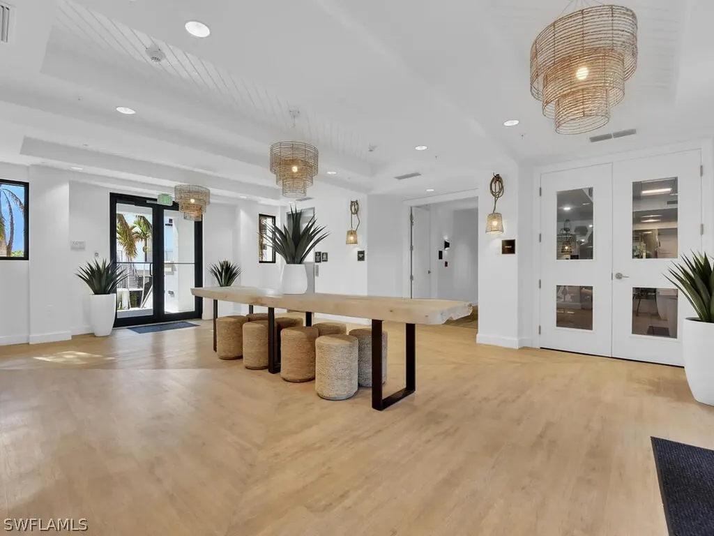 1111 Central Avenue Naples FL 34102