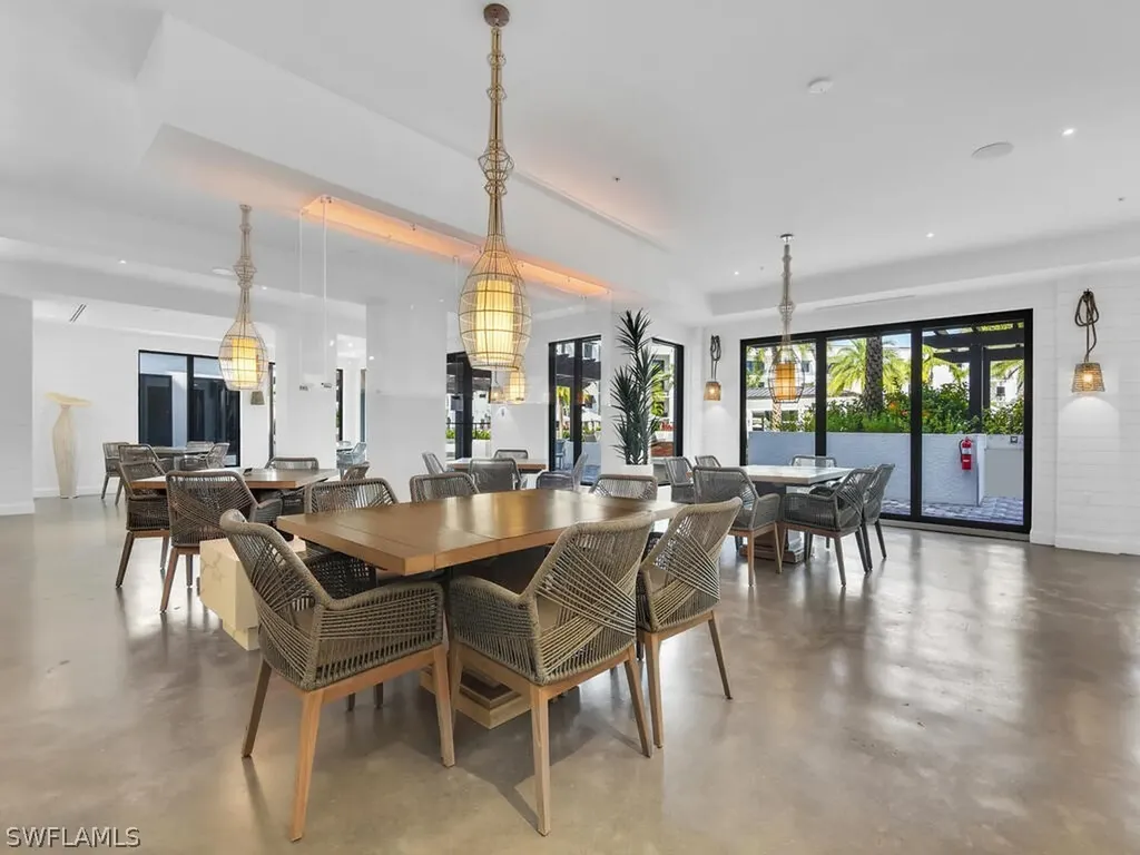 1111 Central Avenue Naples FL 34102