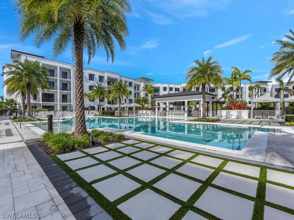 1111 Central Avenue Naples FL 34102