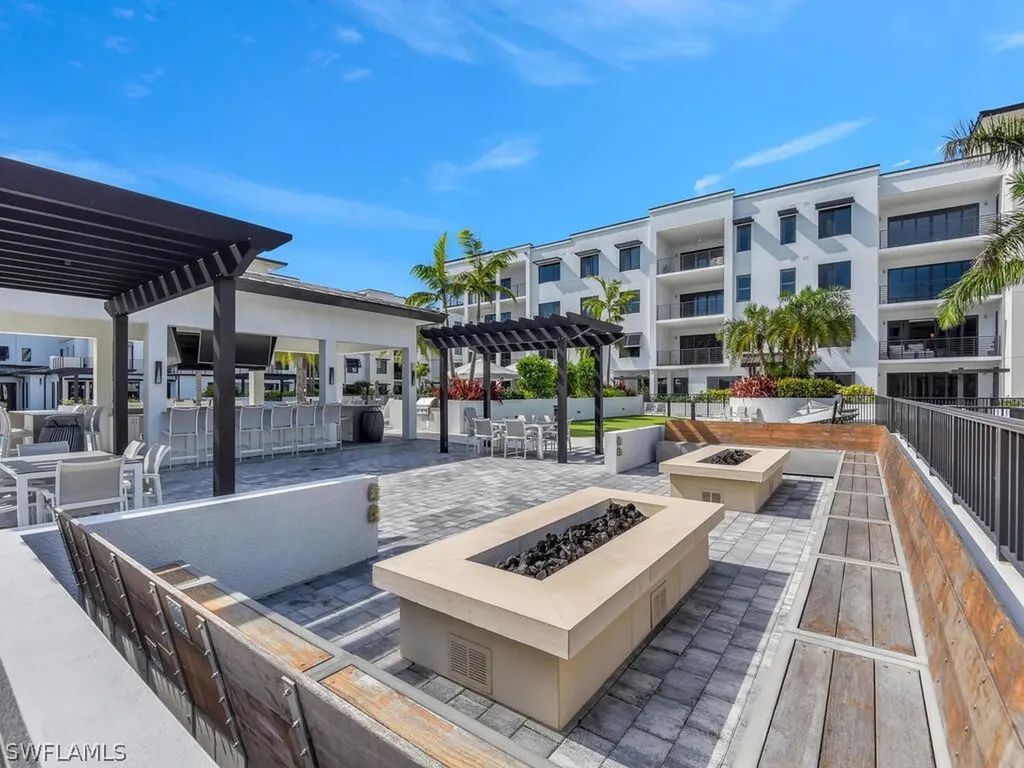 1111 Central Avenue Naples FL 34102