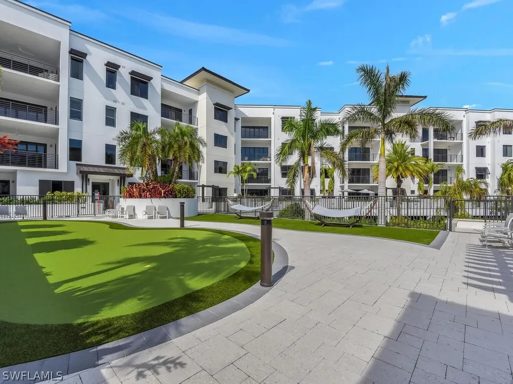 1111 Central Avenue Naples FL 34102