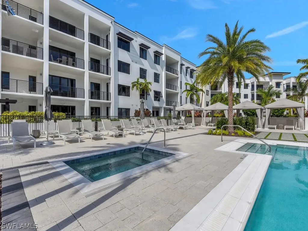 1111 Central Avenue Naples FL 34102