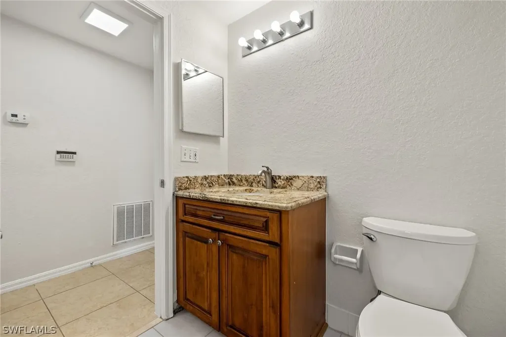 6401 Aragon Way Fort Myers FL 33966