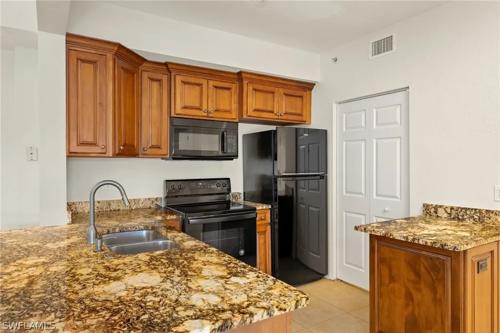 6401 Aragon Way Fort Myers FL 33966