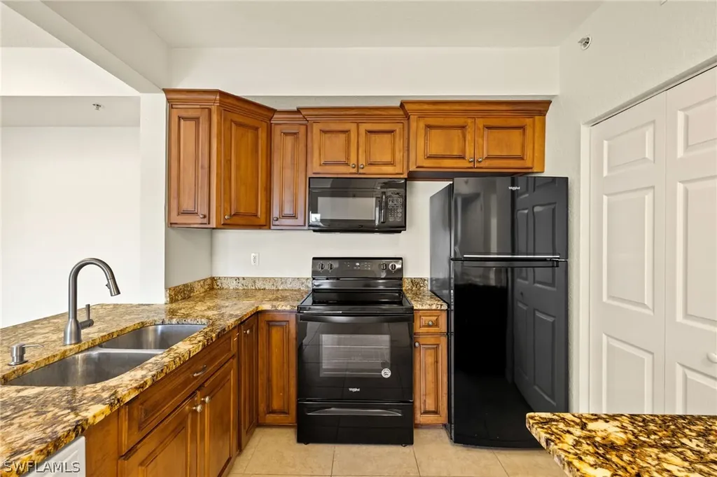 6401 Aragon Way Fort Myers FL 33966