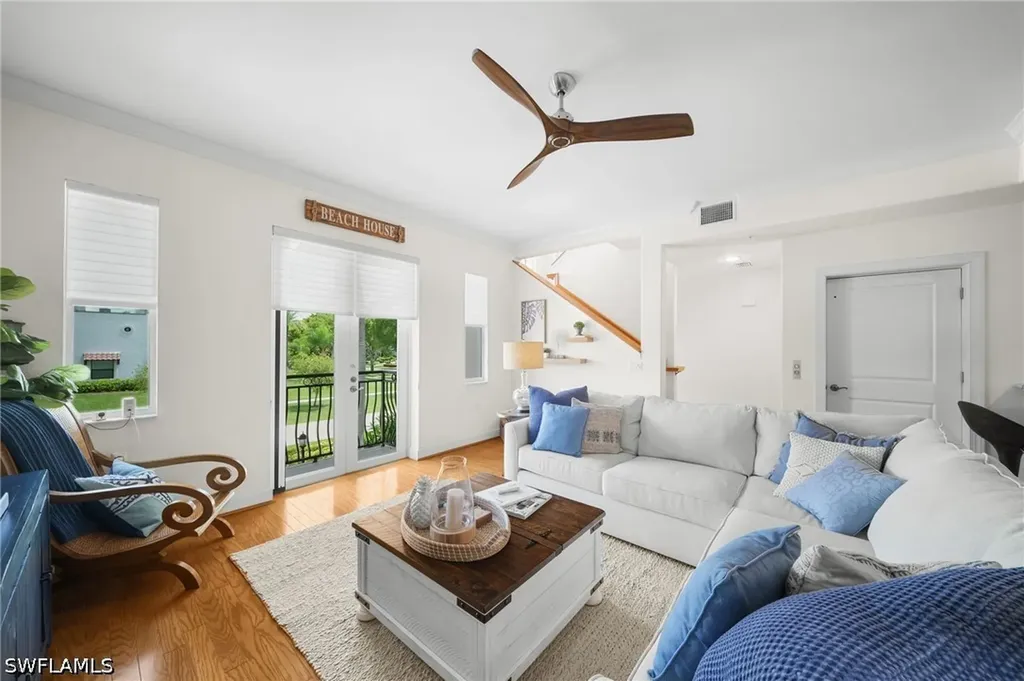 572 11th Avenue S Naples FL 34102