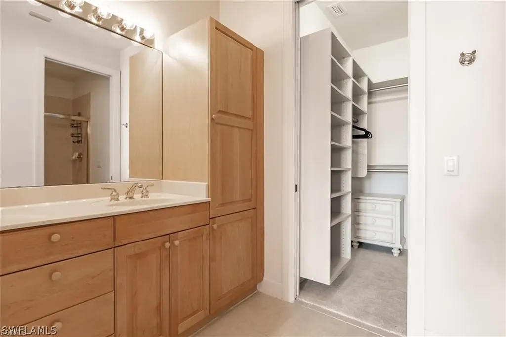 572 11th Avenue S Naples FL 34102