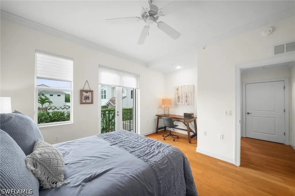 572 11th Avenue S Naples FL 34102