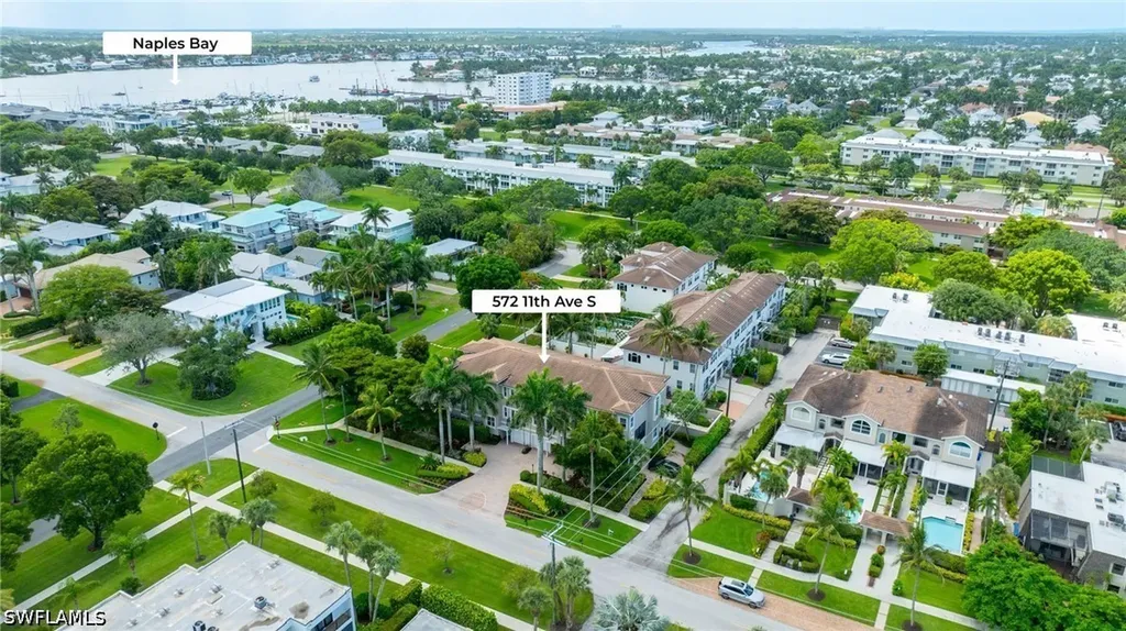 572 11th Avenue S Naples FL 34102
