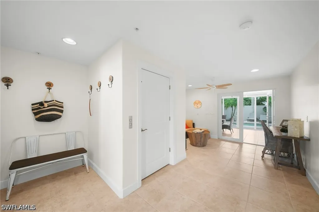 572 11th Avenue S Naples FL 34102