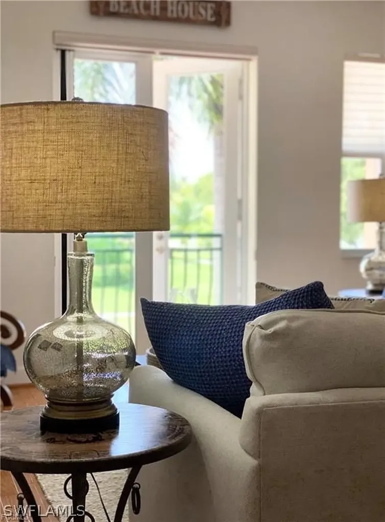 572 11th Avenue S Naples FL 34102