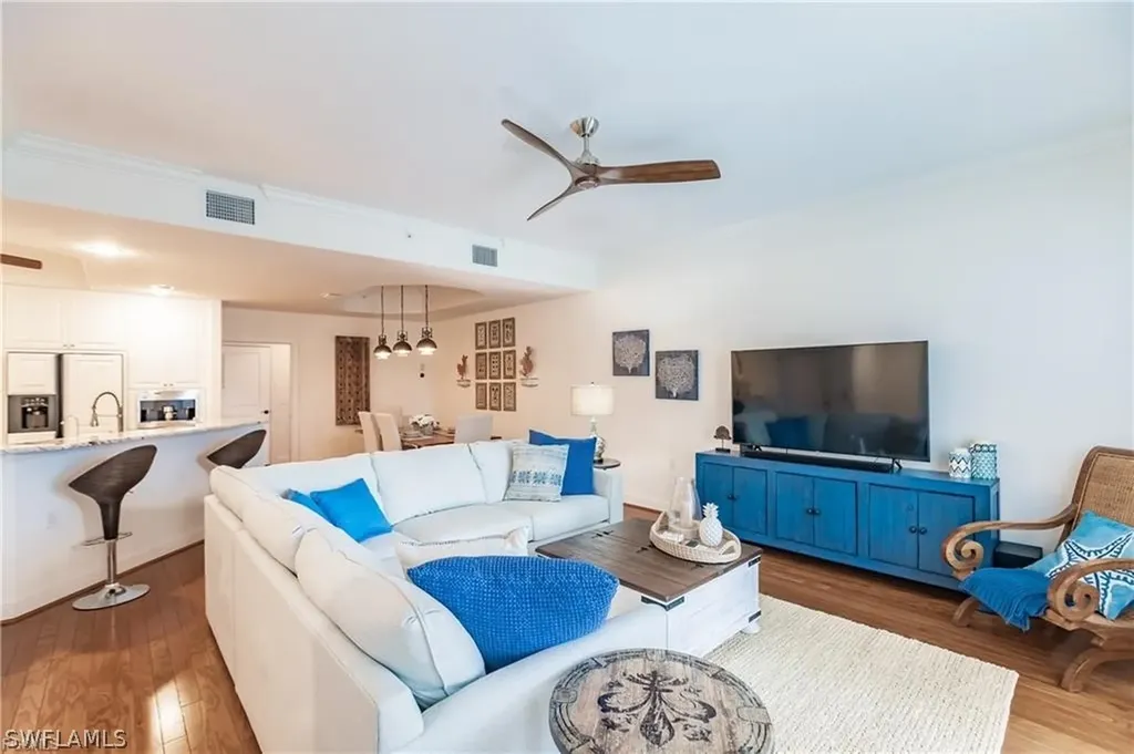 572 11th Avenue S Naples FL 34102