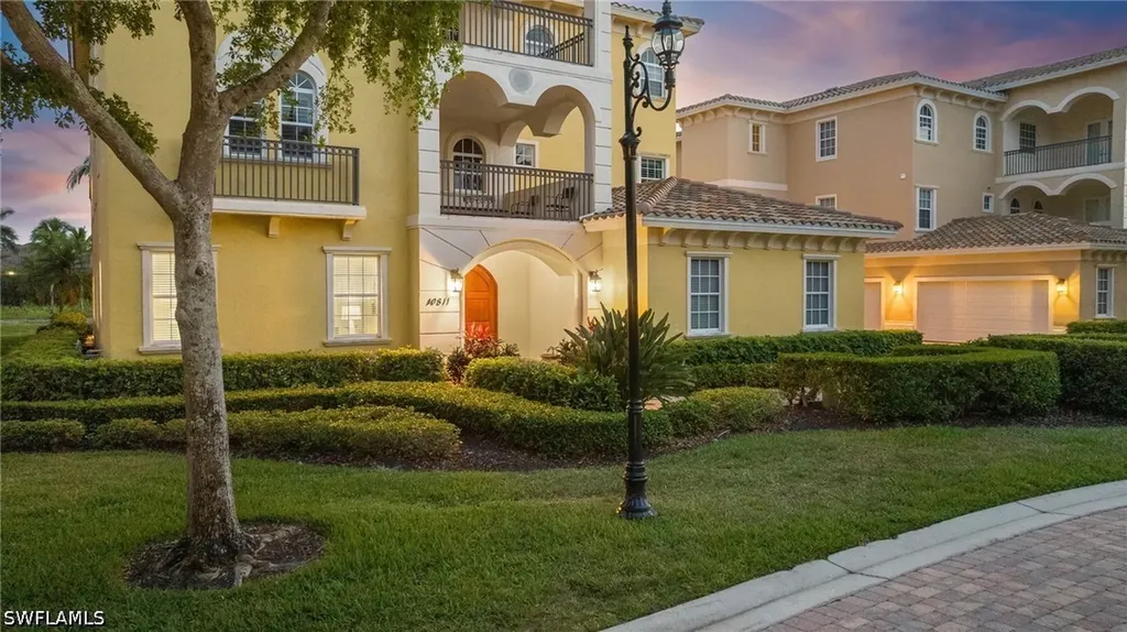 10811 Vivaldi Court Miromar Lakes FL 33913