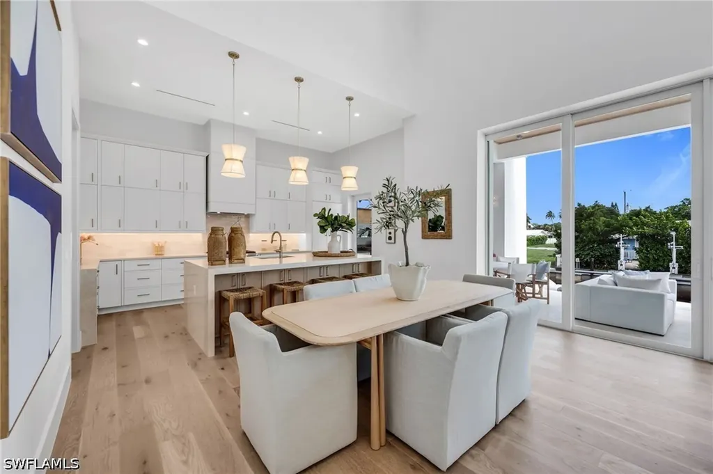 2778 Shoreview Drive Naples FL 34112