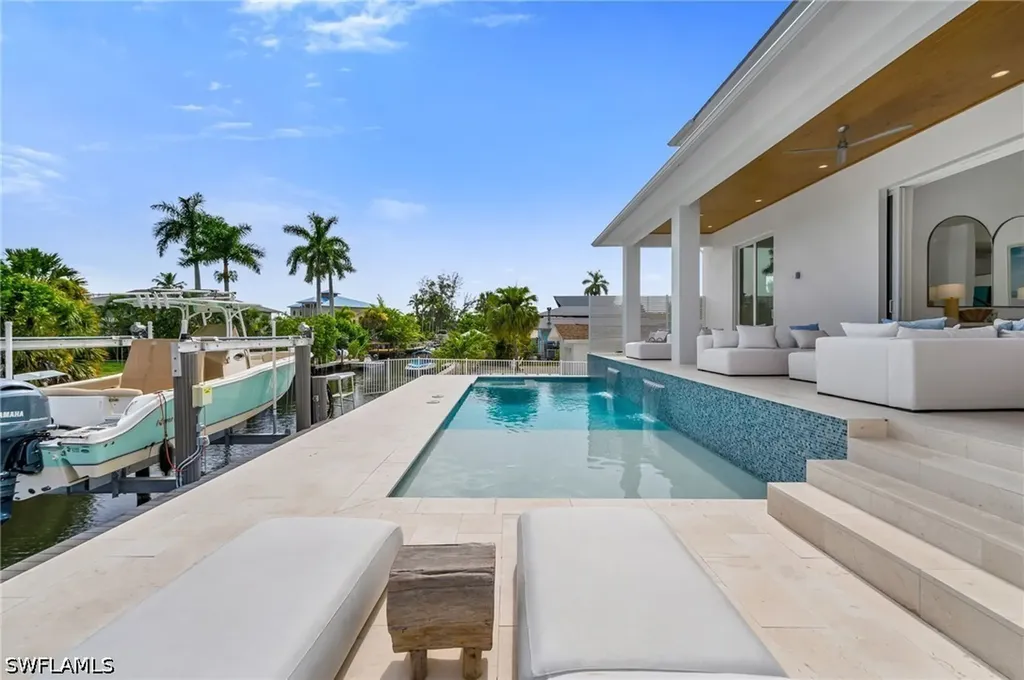 2778 Shoreview Drive Naples FL 34112