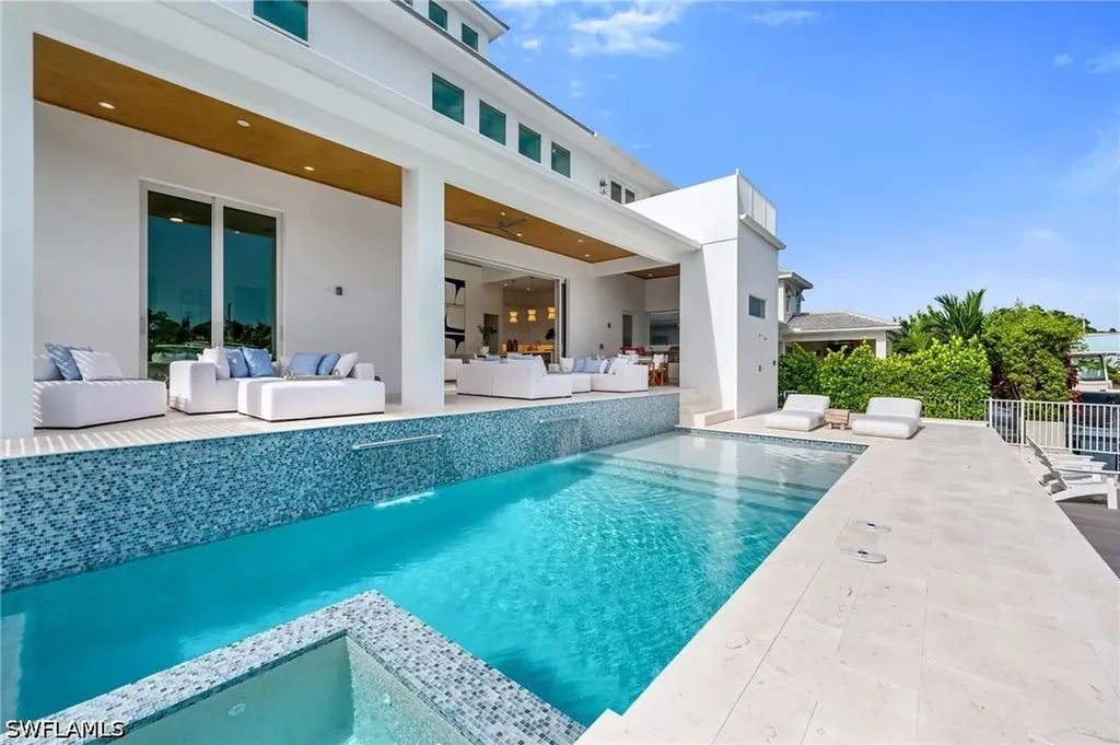 2778 Shoreview Drive Naples FL 34112