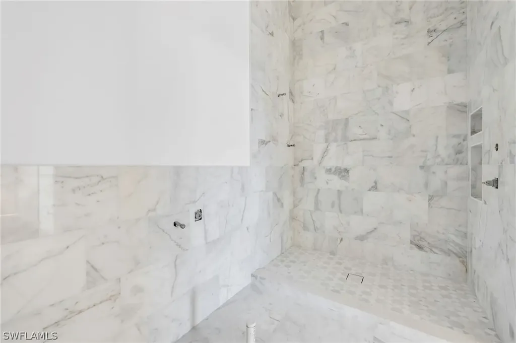 2778 Shoreview Drive Naples FL 34112