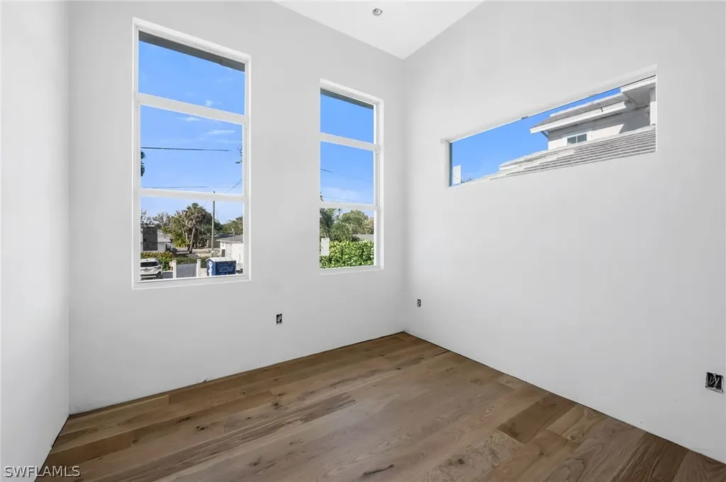 2778 Shoreview Drive Naples FL 34112