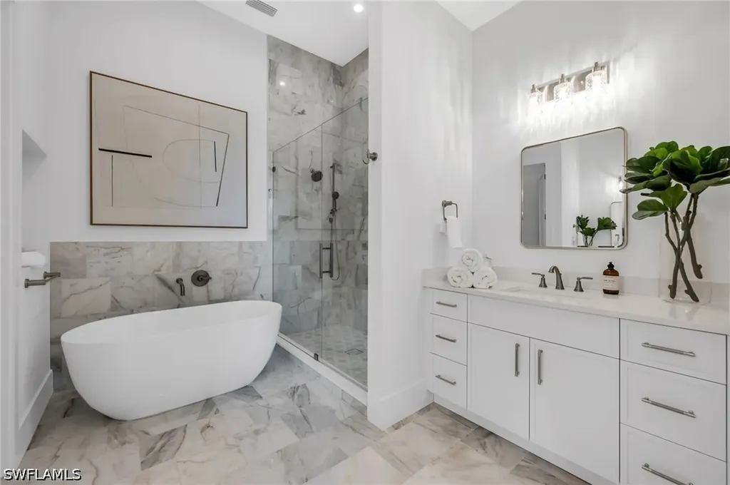 2778 Shoreview Drive Naples FL 34112