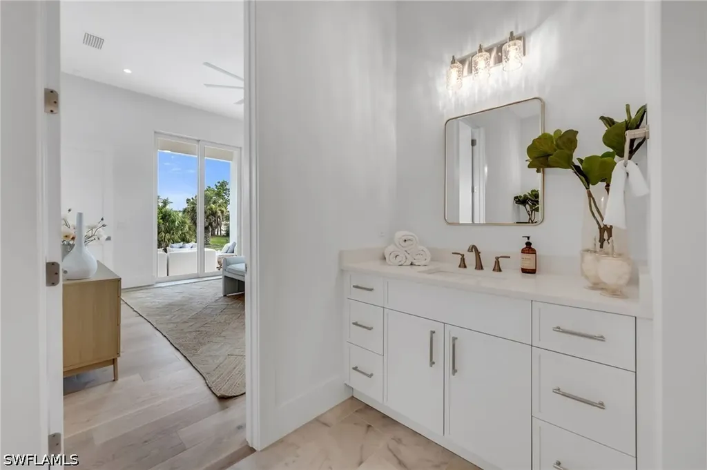 2778 Shoreview Drive Naples FL 34112