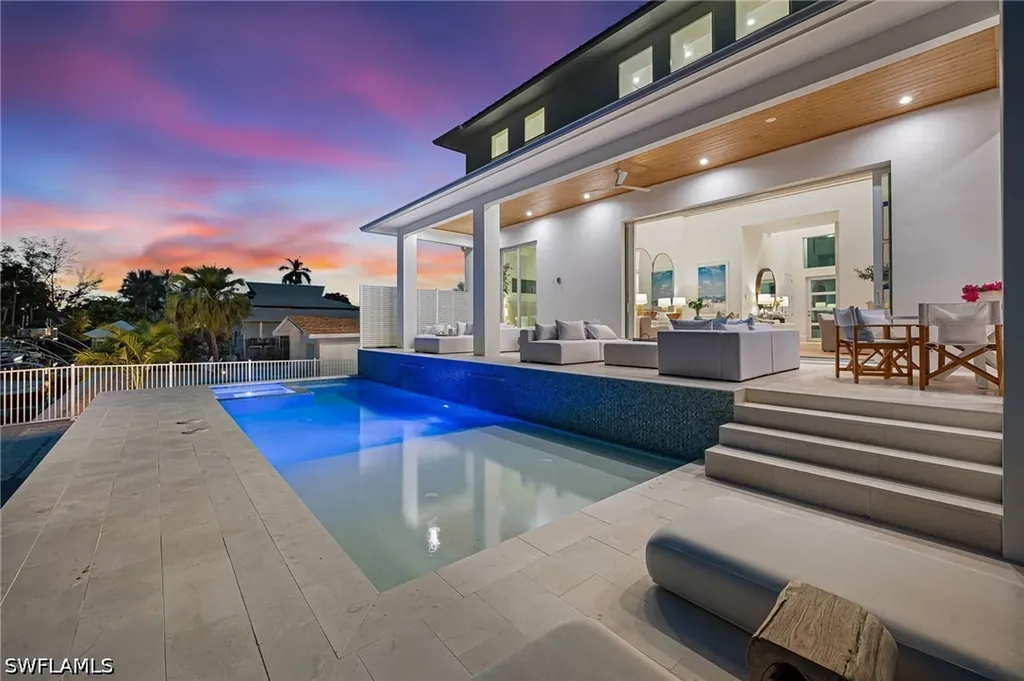 2778 Shoreview Drive Naples FL 34112