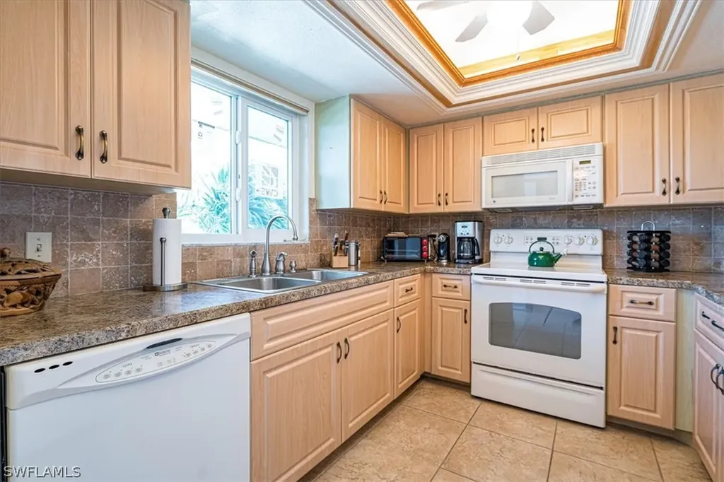 5515 Rattlesnake Hamm Road Naples FL 34113