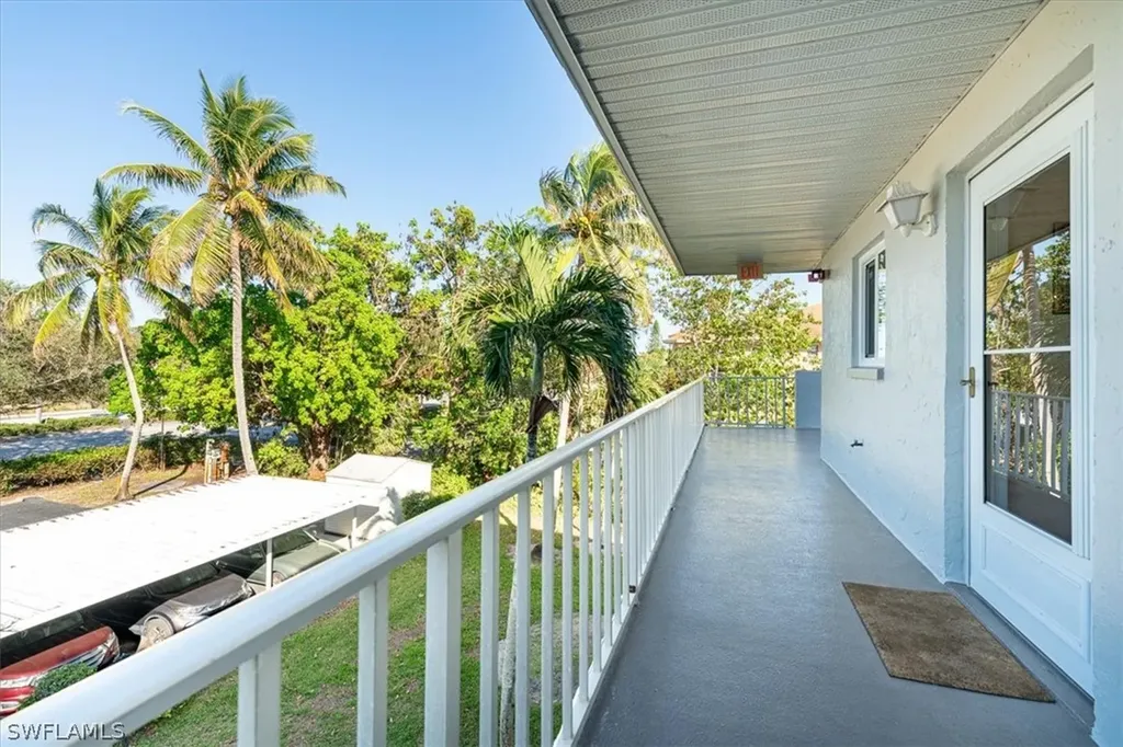 5515 Rattlesnake Hamm Road Naples FL 34113