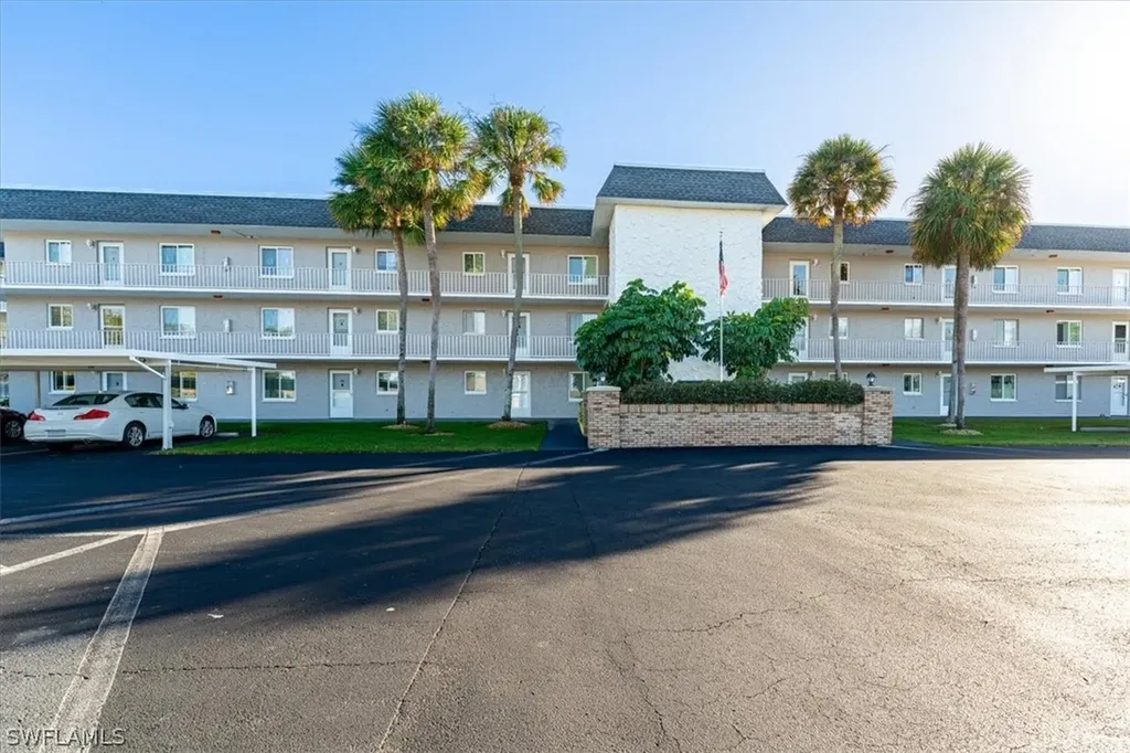 5515 Rattlesnake Hamm Road Naples FL 34113