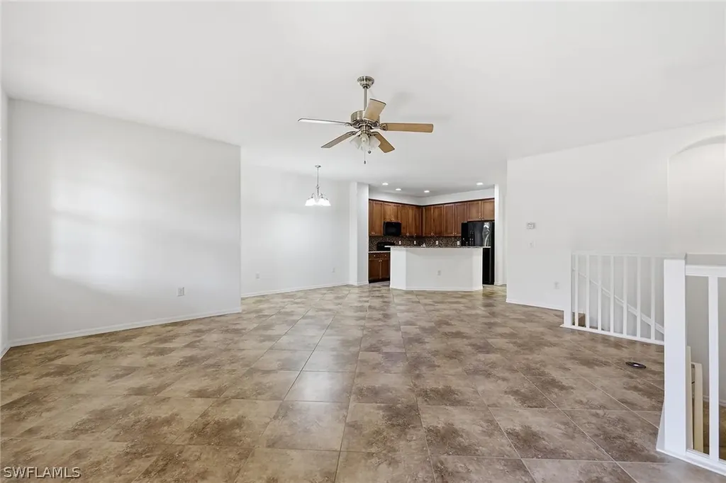 9037 Alturas Street Naples FL 34113