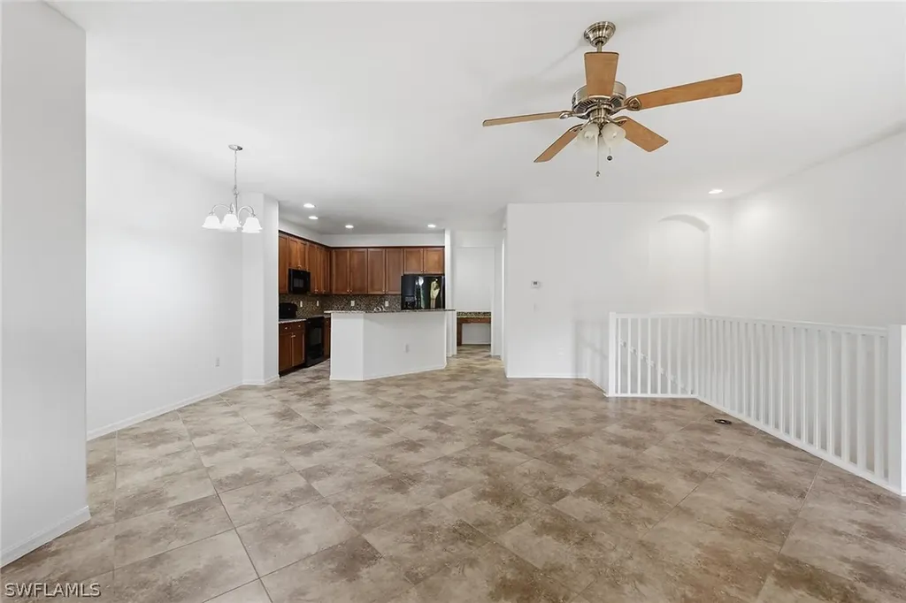 9037 Alturas Street Naples FL 34113