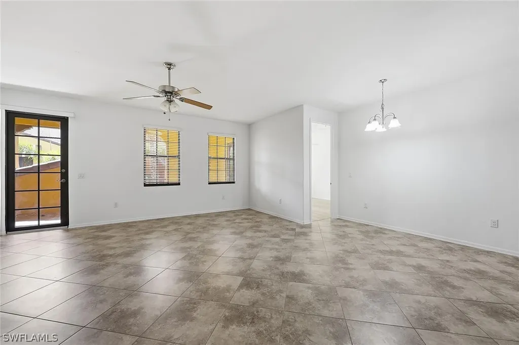 9037 Alturas Street Naples FL 34113