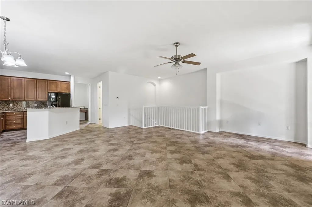 9037 Alturas Street Naples FL 34113