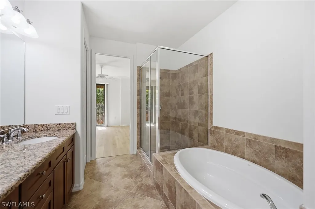 9037 Alturas Street Naples FL 34113