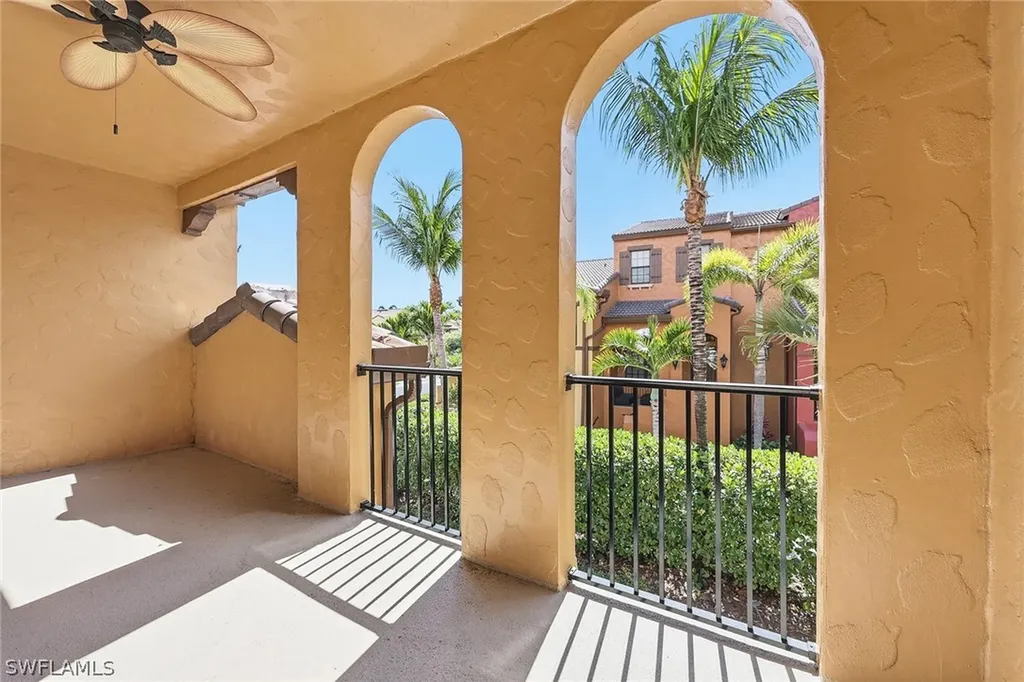 9037 Alturas Street Naples FL 34113