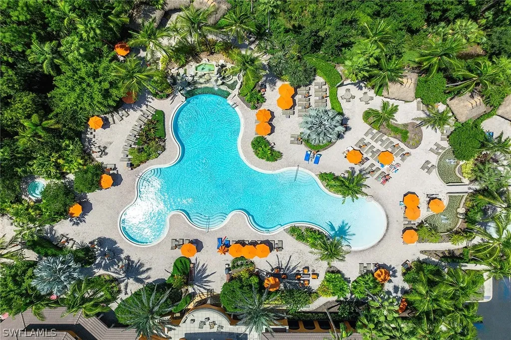 9037 Alturas Street Naples FL 34113