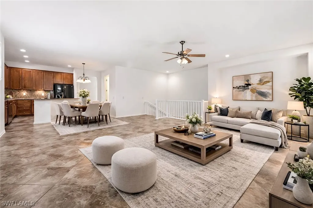 9037 Alturas Street Naples FL 34113