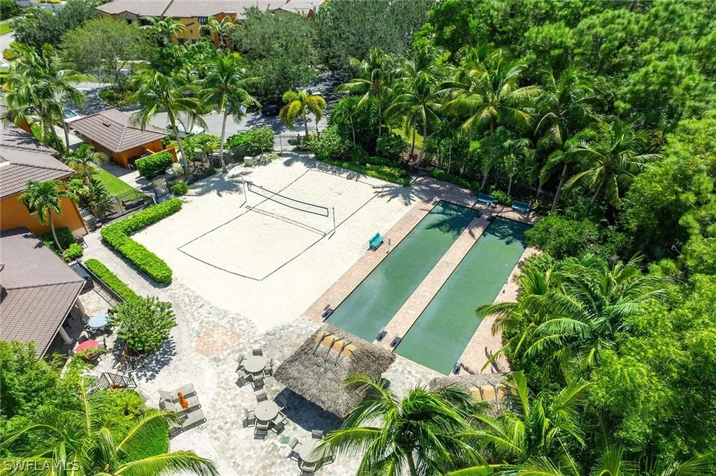 9037 Alturas Street Naples FL 34113